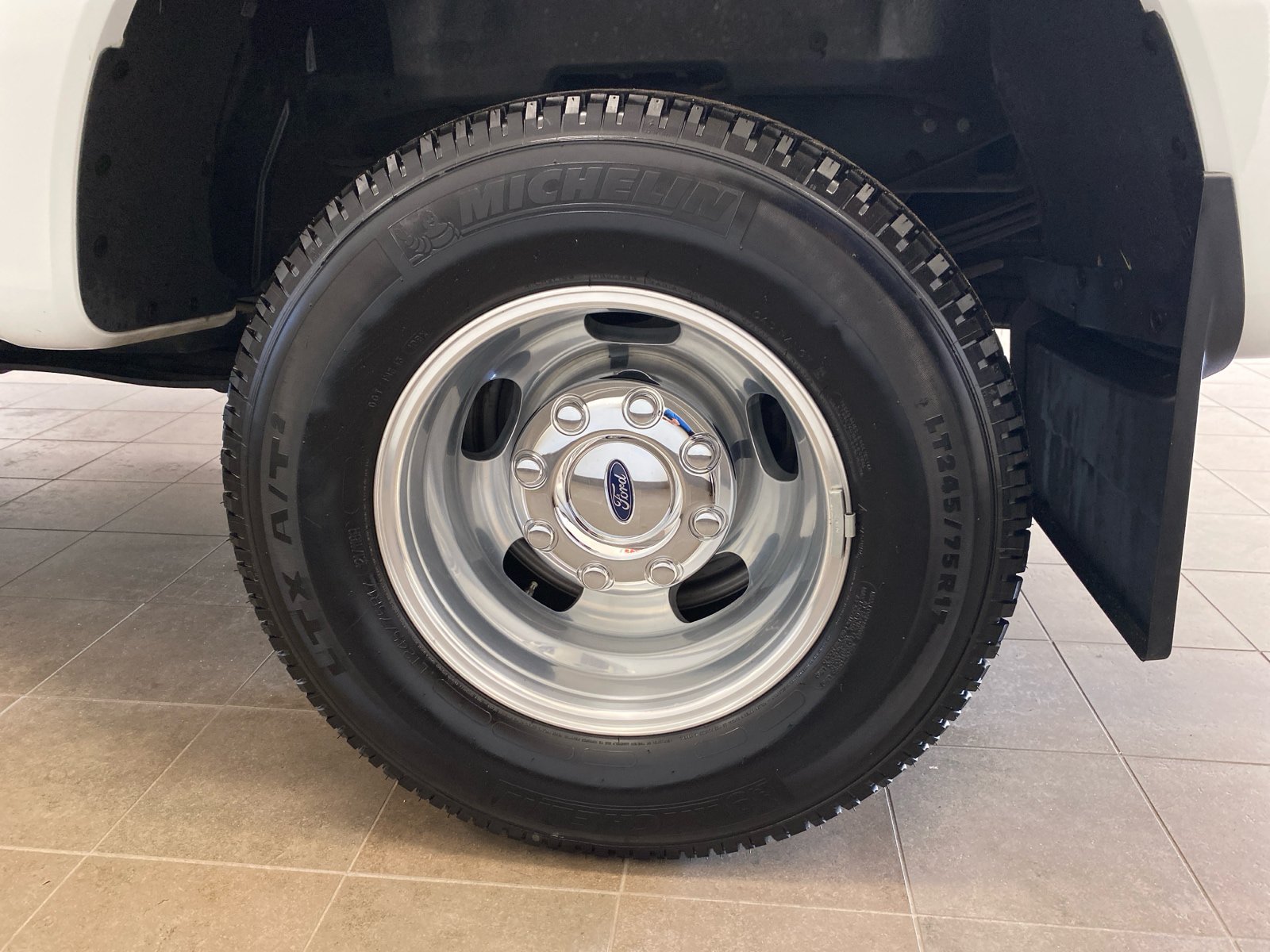 Certified 2025 Ford F350 Lariat AWD/4WD image 25
