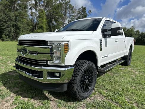 Used 2019 Ford F250 Lariat w/ Lariat Value Package AWD/4WD image 1