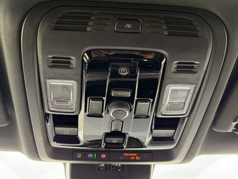 New 2026 Chevrolet Tahoe High Country AWD/4WD image 19