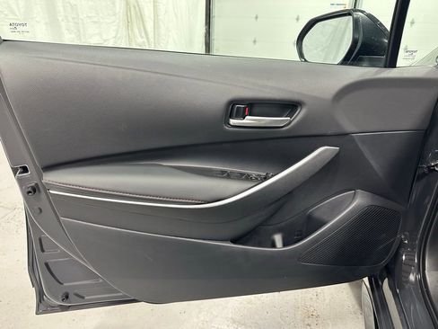 Used 2025 Toyota Corolla SE image 8