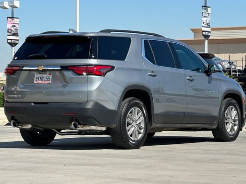 Used 2023 Chevrolet Traverse LT image 6