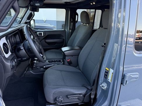 Used 2024 Jeep Wrangler Sport S image 13