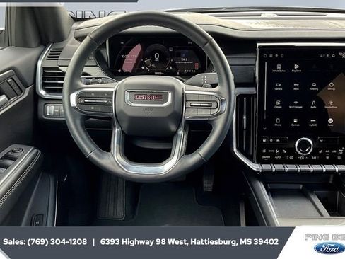 Used 2025 GMC Acadia Elevation image 5