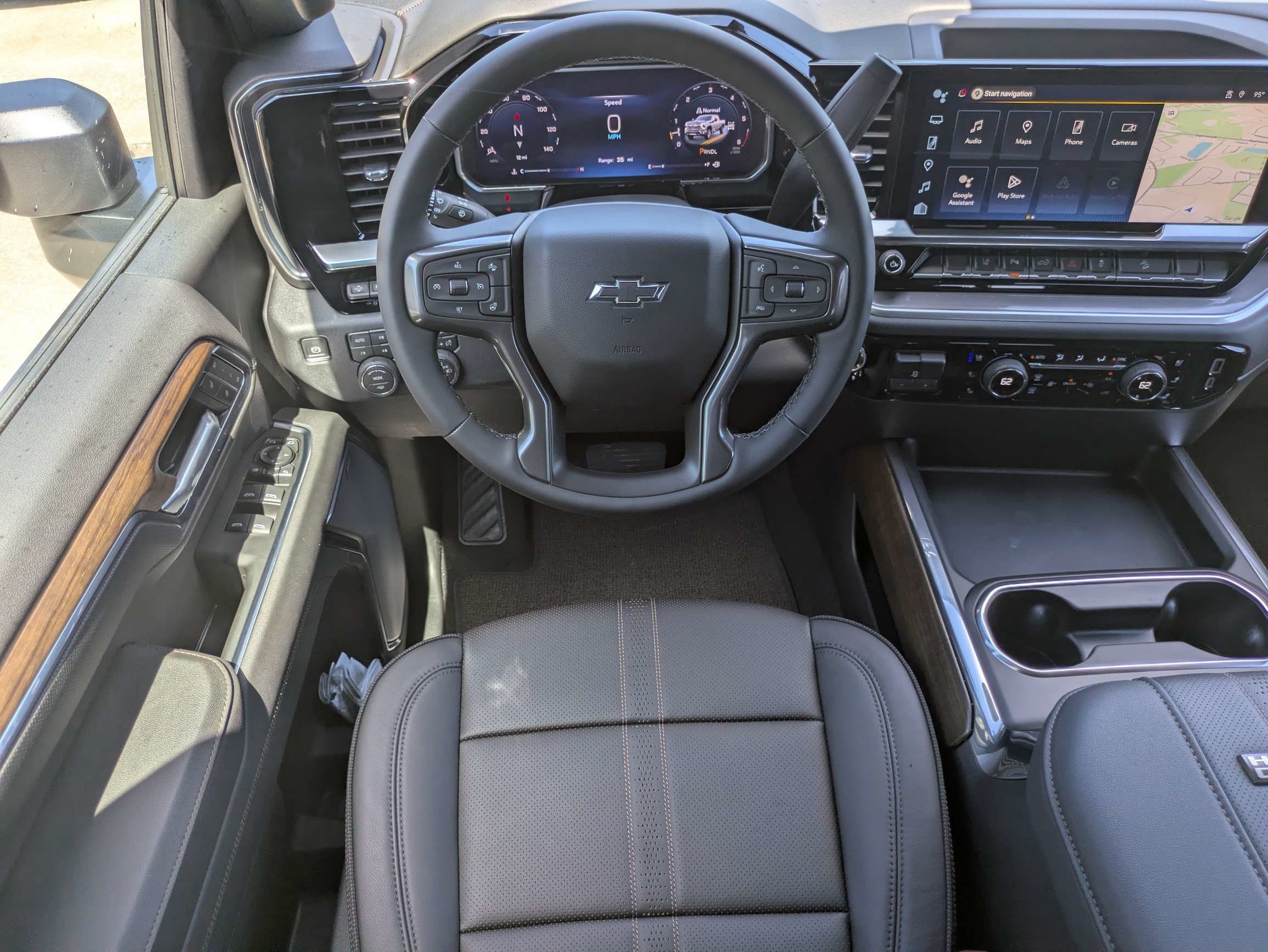 New 2026 Chevrolet Silverado 2500 High Country w/ Midnight Edition AWD/4WD image 4