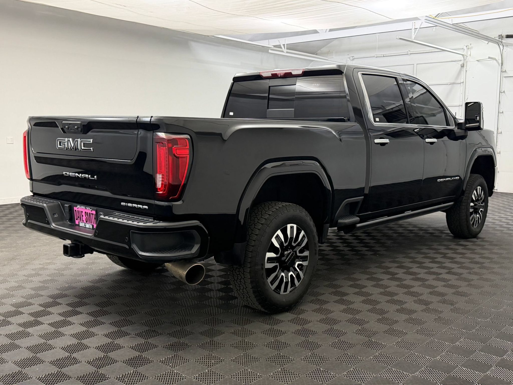 Used 2022 GMC Sierra 2500 Denali w/ Denali Ultimate Package AWD/4WD image 8