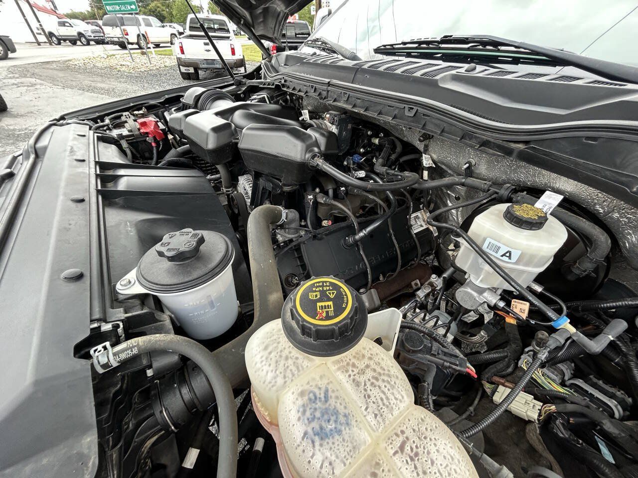 Used 2018 Ford F250 XLT w/ XLT Premium Package AWD/4WD image 28