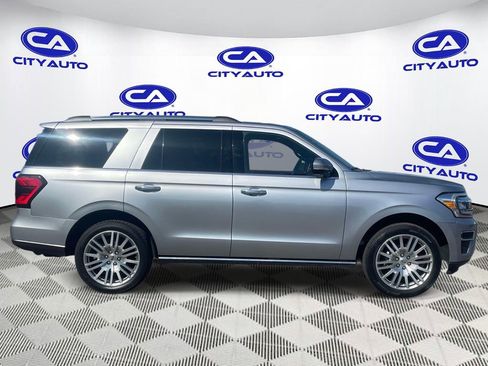 Used 2024 Ford Expedition Limited RWD image 2