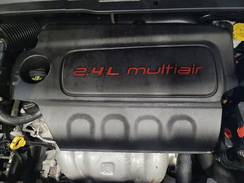 Used 2019 Jeep Compass Latitude w/ Cold Weather Group AWD/4WD image 30