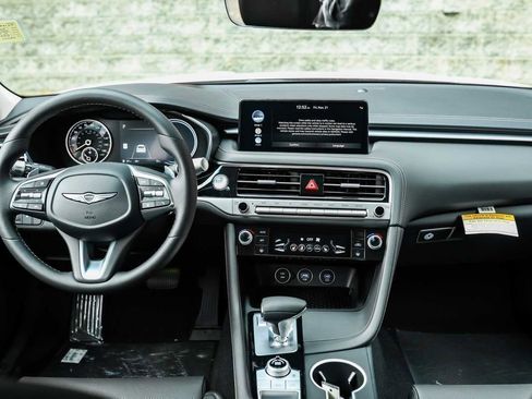 New 2026 Genesis G70 2.5T image 11