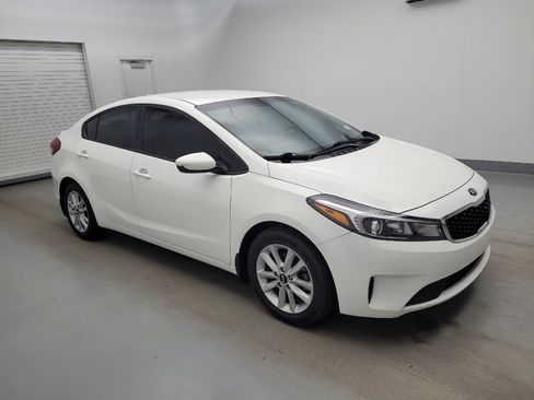 Used 2017 Kia Forte S FWD image 11