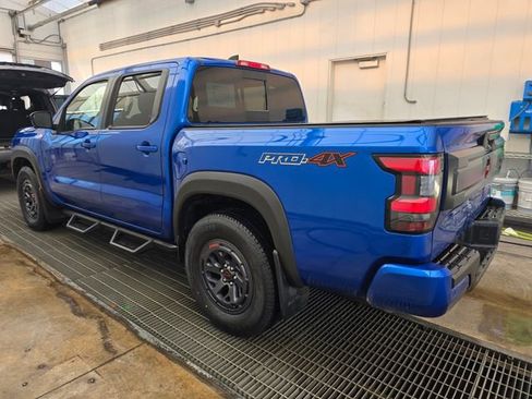 Used 2025 Nissan Frontier PRO-4X w/ Pro Premium Package image 3
