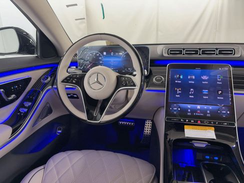 New 2026 Mercedes-Benz S 580e 4MATIC Sedan image 4
