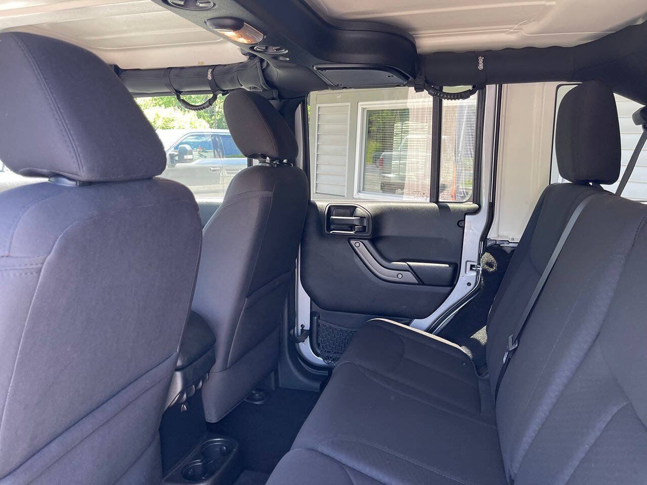 Used 2017 Jeep Wrangler Unlimited Sport AWD/4WD image 21