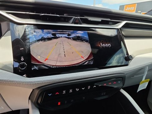 New 2026 Jeep Cherokee Laredo AWD/4WD image 21