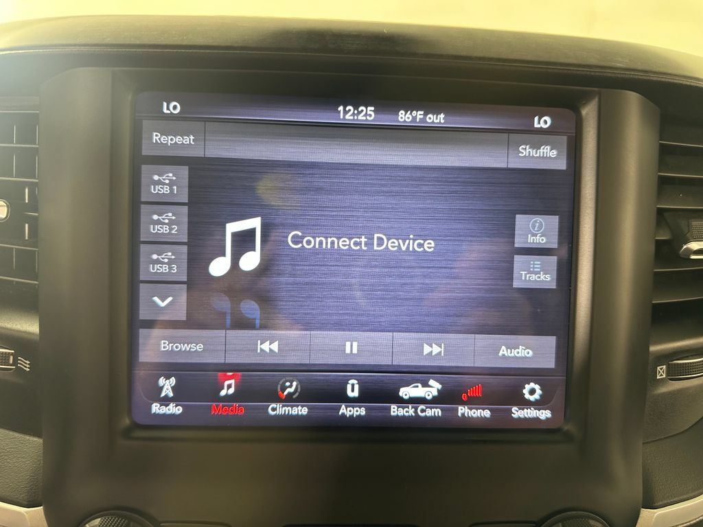 Used 2020 RAM 1500 Big Horn AWD/4WD image 26