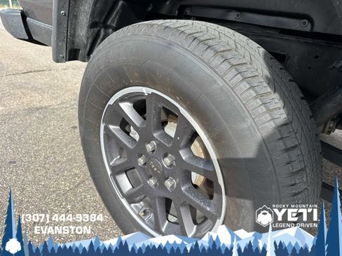 Used 2023 Jeep Gladiator Overland image 10