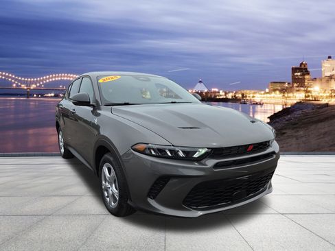 Used 2025 Dodge Hornet GT image 4