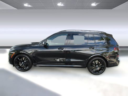 Used 2026 BMW X7 xDrive40i w/ M Sport Package image 2