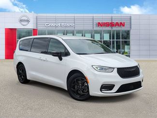Used 2024 Chrysler Pacifica Limited FWD 360° Tour