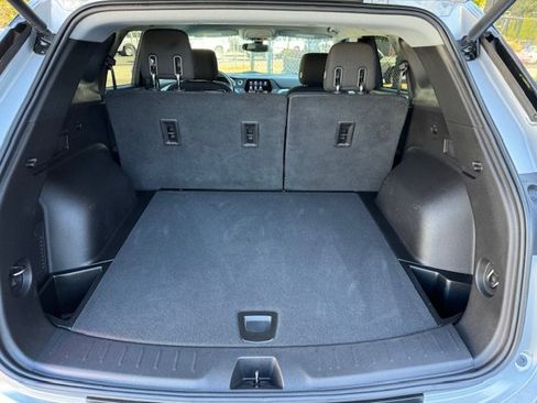 Used 2020 Chevrolet Blazer LT FWD image 18