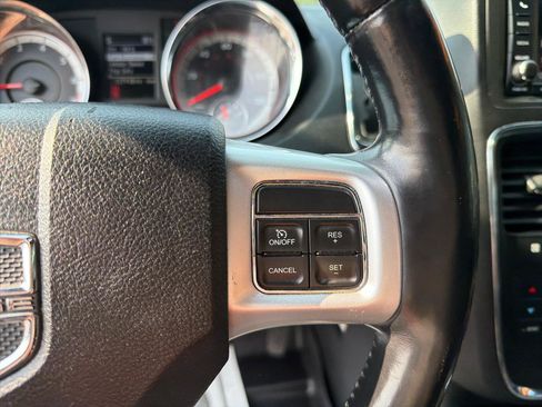 Used 2019 Dodge Grand Caravan GT FWD image 12
