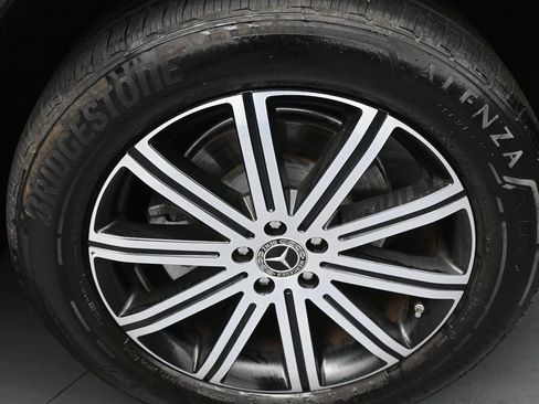 Used 2025 Mercedes-Benz GLE 450e 4MATIC w/ Winter Package image 46