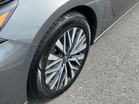 Used 2025 Nissan Altima 2.5 SV image 31