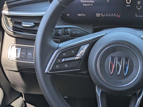 Used 2025 Buick Enclave Sport Touring image 20