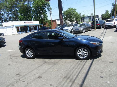 Used 2017 MAZDA MAZDA3 Sport w/ Preferred Equipment Package FWD image 8