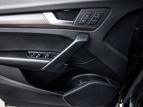 Certified 2023 Audi Q5 2.0T Premium w/ Convenience Package image 14