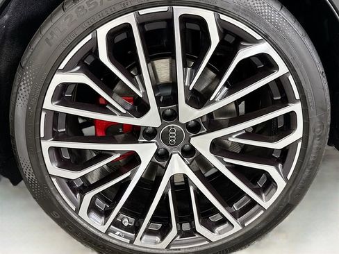 New 2026 Audi SQ7 Prestige image 30