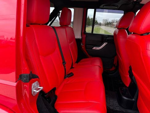 Used 2014 Jeep Wrangler Unlimited Sahara w/ Dual Top Group image 21