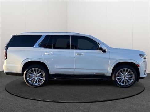 Used 2021 Cadillac Escalade Premium Luxury image 5