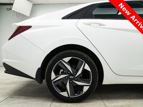 Used 2023 Hyundai Elantra SEL w/ Convenience Package image 29