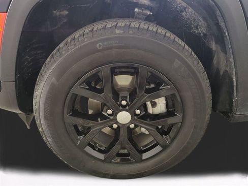 Used 2023 Jeep Grand Cherokee Limited w/ Luxury Tech Group II image 11