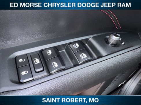New 2026 Jeep Compass Trailhawk w/ Sun, Sound & Navigation Group AWD/4WD image 25