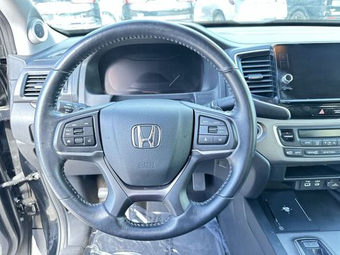 Used 2024 Honda Ridgeline Sport image 18