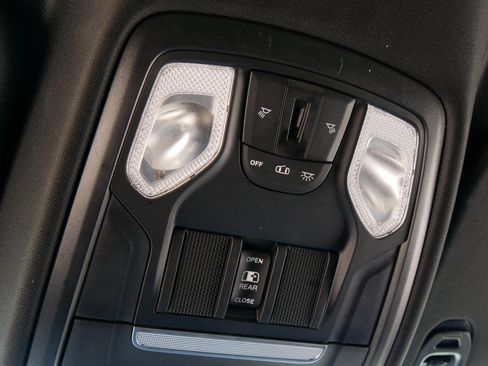 Used 2020 RAM 1500 Big Horn AWD/4WD image 39