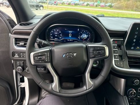 Certified 2024 Chevrolet Suburban Z71 w/ Off-Road Capability Package AWD/4WD image 18