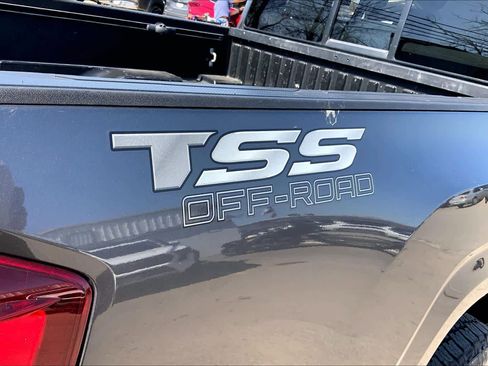 Used 2019 Toyota Tacoma SR w/ SR Convenience Package image 9