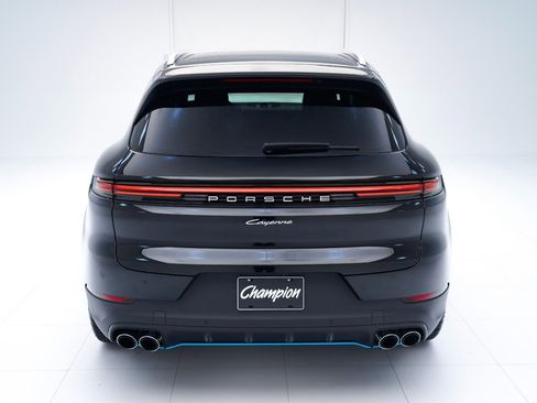 New 2026 Porsche Cayenne image 10
