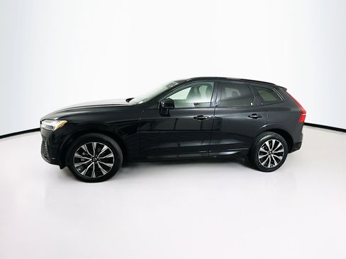 Used 2024 Volvo XC60 B5 Core w/ Climate Package image 4