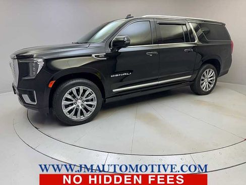 Used 2022 GMC Yukon XL Denali w/ Denali Premium Package image 1