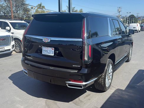 Used 2022 Cadillac Escalade ESV Premium Luxury RWD image 3