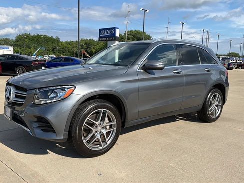 Used 2016 Mercedes-Benz GLC 300 4MATIC w/ Sport Package image 4