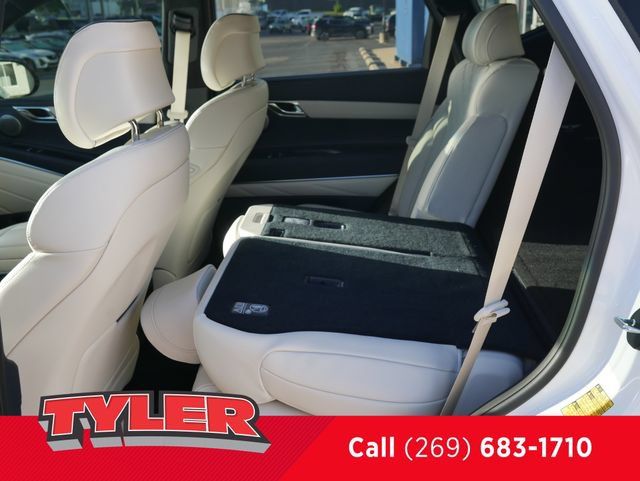 Used 2025 Genesis GV80 3.5T Prestige AWD/4WD image 45