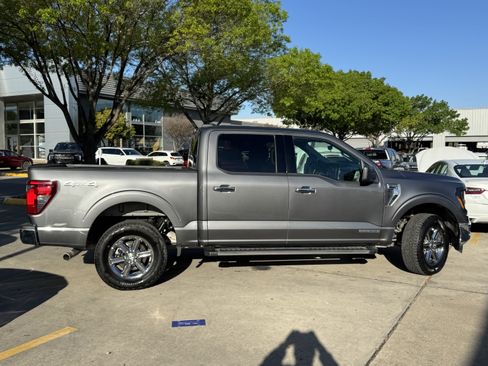 Used 2025 Ford F150 XLT w/ Equipment Group 301A Standard AWD/4WD image 7