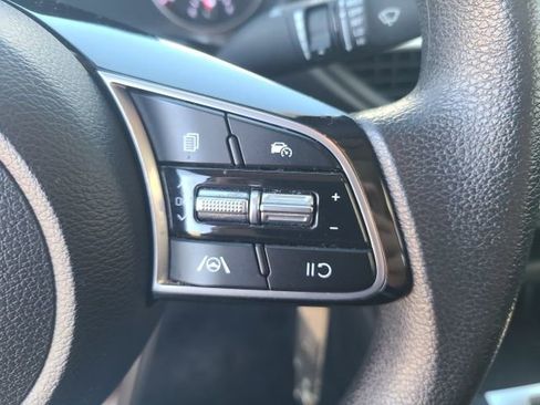 Used 2023 Kia Forte LXS image 21