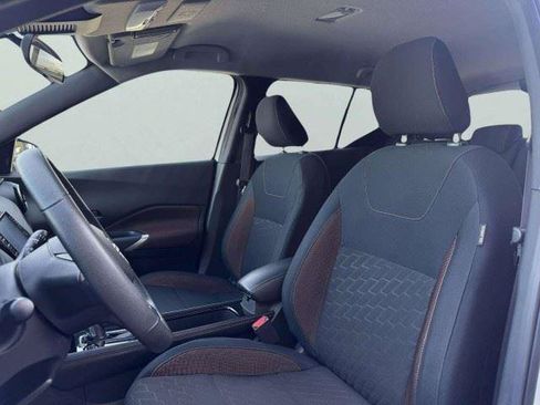 Used 2024 Nissan Kicks SR FWD image 18