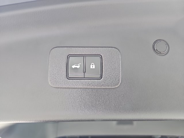Used 2023 Nissan Armada Platinum w/ Captain's Chairs Package AWD/4WD image 37